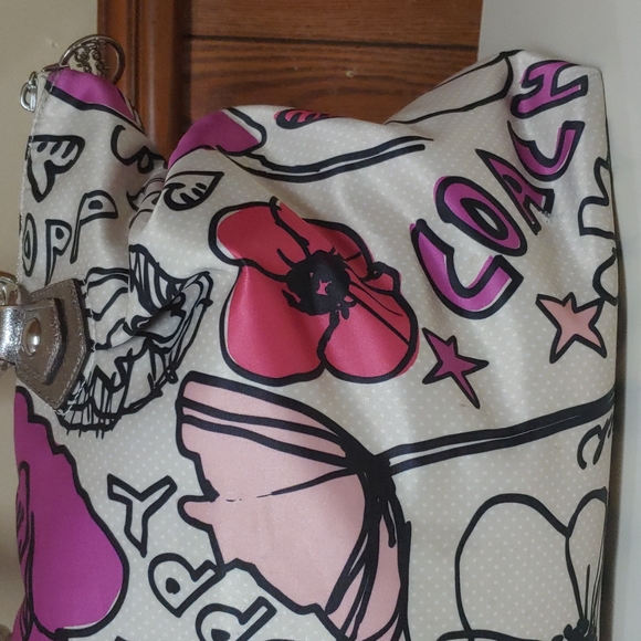Coach Poppy Petal Floral Rocker Large Shoulder Bag - Picture 9 of 17